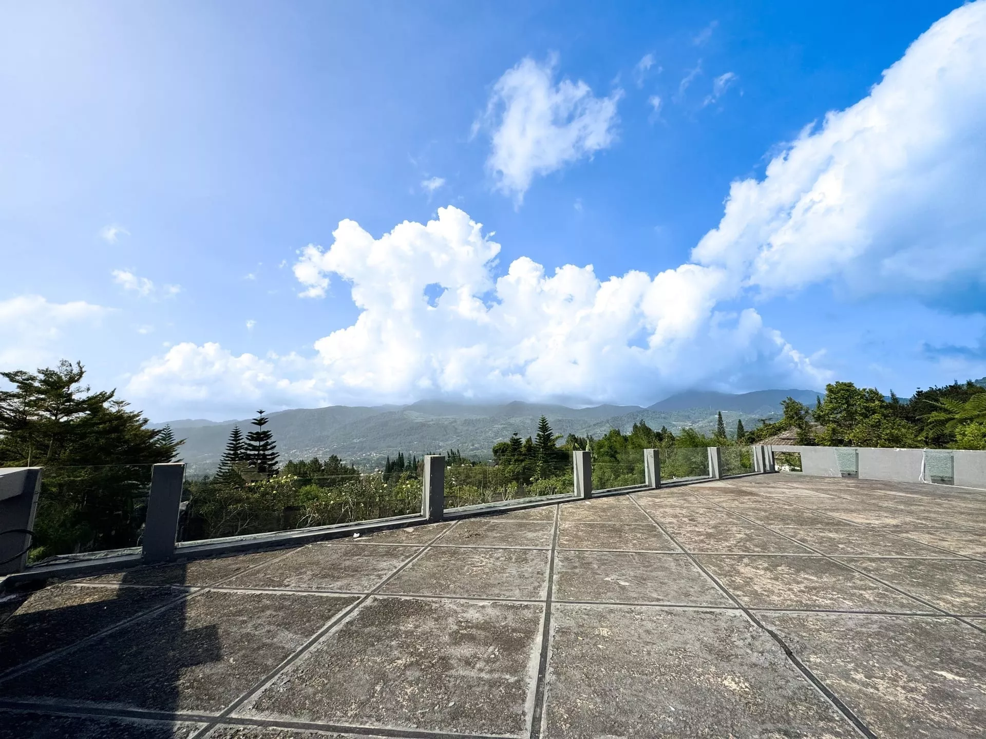 Villa De Summit